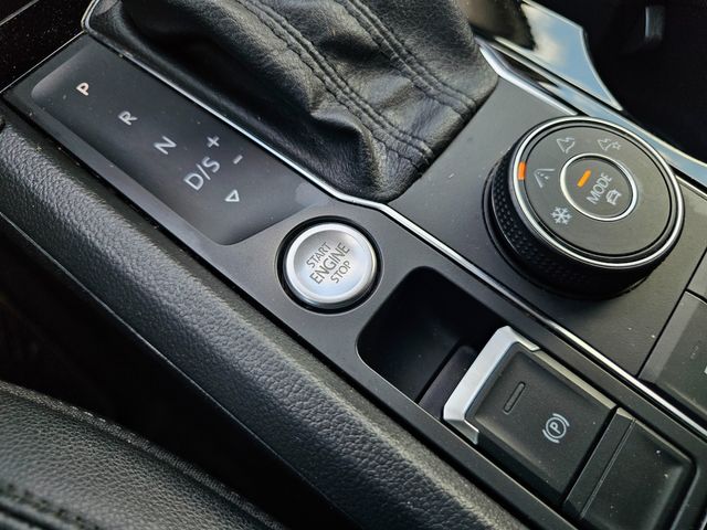 2019 Volkswagen Atlas V6 SEL R-Line 4Motion | Brownsville TX | English Motors 2019 Volkswagen Atlas V6 SEL R-Line 4Motion | Brownsville TX | English Motors