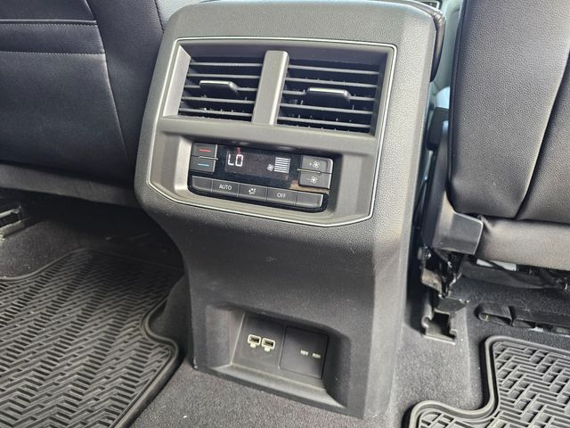 2019 Volkswagen Atlas V6 SEL R-Line 4Motion | Brownsville TX | English Motors 2019 Volkswagen Atlas V6 SEL R-Line 4Motion | Brownsville TX | English Motors