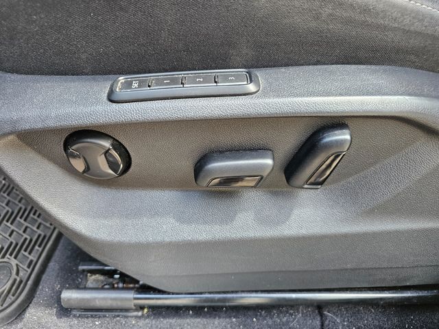 2019 Volkswagen Atlas V6 SEL R-Line 4Motion | Brownsville TX | English Motors 2019 Volkswagen Atlas V6 SEL R-Line 4Motion | Brownsville TX | English Motors