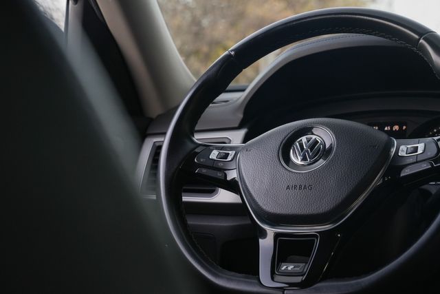 2019 Volkswagen Atlas V6 SE R-Line 4Motion AWD/REGULAR SERVICE / LOADED | Austin, TX | Rocky Mountain Truck Stop Austin