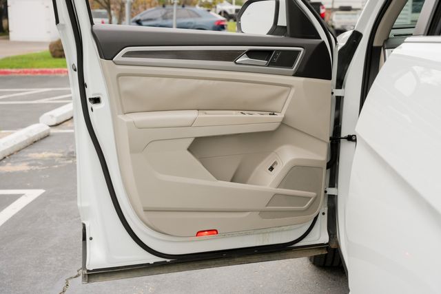 2019 Volkswagen Atlas V6 SEL 4Motion AWD / REGULAR SERVICE | Austin, TX | Rocky Mountain Truck Stop Austin