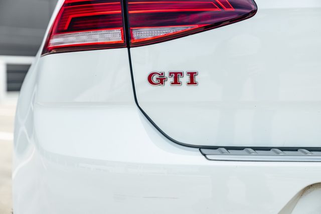 2019 Volkswagen Golf GTI SE | Addison, TX | Apex Auto Sports
