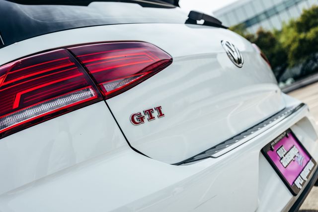 2019 Volkswagen Golf GTI SE | Addison, TX | Apex Auto Sports 2019 Volkswagen Golf GTI SE | Addison, TX | Apex Auto Sports