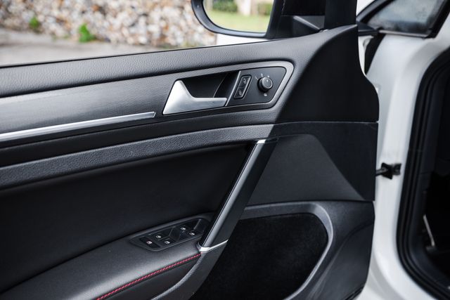 2019 Volkswagen Golf GTI SE | Addison, TX | Apex Auto Sports