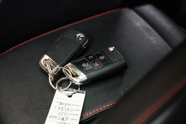 2019 Volkswagen Golf GTI SE | Addison, TX | Apex Auto Sports