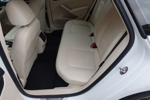 2019 Volkswagen Passat SE R-Line | Loganville, Georgia | Executive Auto 2019 Volkswagen Passat SE R-Line | Loganville, Georgia | Executive Auto