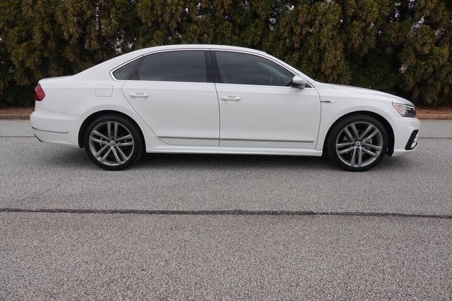 2019 Volkswagen Passat SE R-Line | Loganville, Georgia | Executive Auto