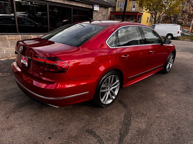 2019 Volkswagen Passat SE R-Line