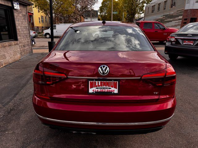 2019 Volkswagen Passat SE R-Line