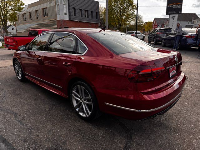 2019 Volkswagen Passat SE R-Line