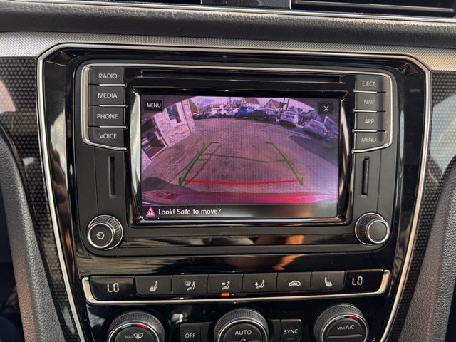 2019 Volkswagen Passat SE R-Line