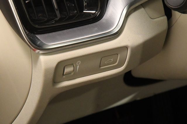 2019 Volvo S60 T5 Momentum | Branford, CT | Sound Auto Wholesalers 2019 Volvo S60 T5 Momentum | Branford, CT | Sound Auto Wholesalers