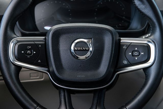 2019 Volvo XC40 T5 Momentum | Van Nuys, CA | Stellar Auto INC. 2019 Volvo XC40 T5 Momentum | Van Nuys, CA | Stellar Auto INC.