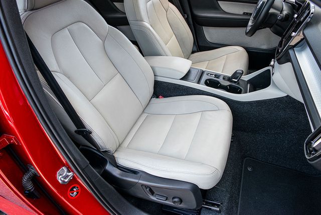 2019 Volvo XC40 T5 Momentum | Van Nuys, CA | Stellar Auto INC. 2019 Volvo XC40 T5 Momentum | Van Nuys, CA | Stellar Auto INC.