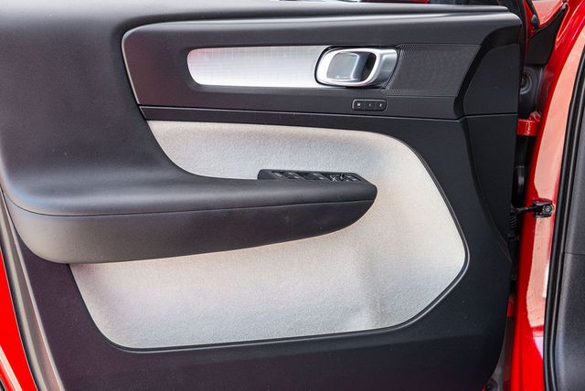 2019 Volvo XC40 T5 Momentum | Van Nuys, CA | Stellar Auto INC. 2019 Volvo XC40 T5 Momentum | Van Nuys, CA | Stellar Auto INC.