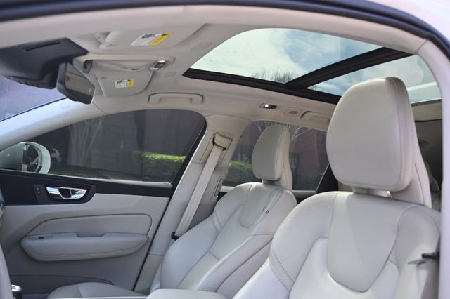 2019 Volvo XC60 T5 Momentum