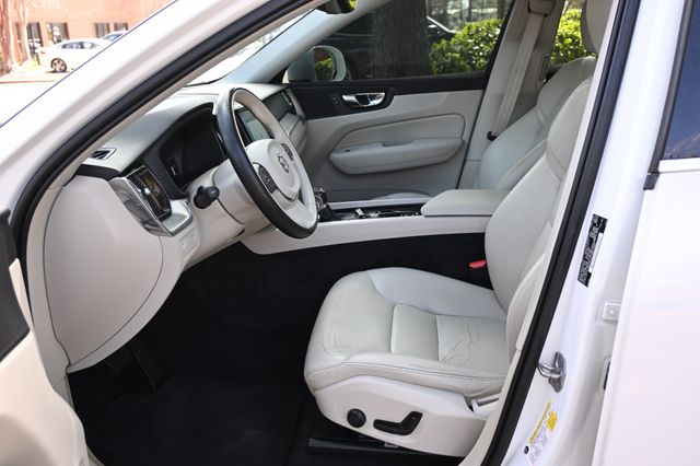 2019 Volvo XC60 T5 Momentum