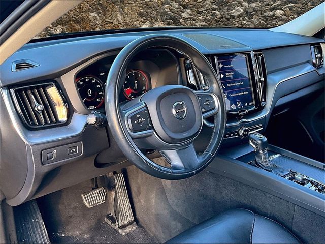 2019 Volvo XC60 T5 Momentum