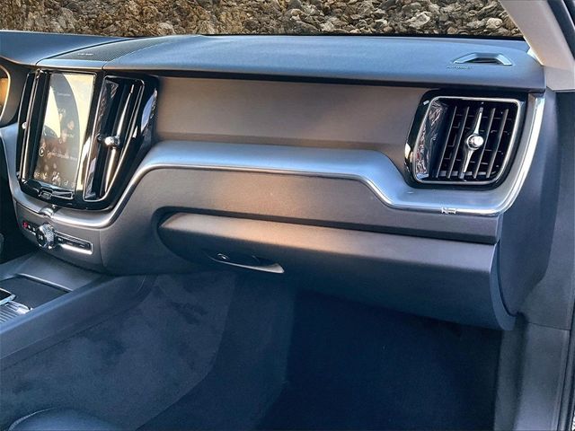 2019 Volvo XC60 T5 Momentum