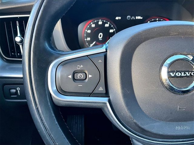 2019 Volvo XC60 T5 Momentum