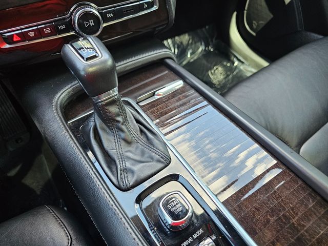 2019 Volvo XC90 T5 Momentum | Brownsville TX | English Motors 2019 Volvo XC90 T5 Momentum | Brownsville TX | English Motors