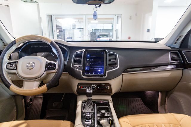 2019 Volvo XC90 T5 Momentum