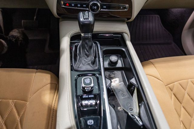 2019 Volvo XC90 T5 Momentum