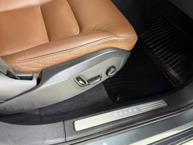 2019 Volvo XC90 T6 Momentum | Houston, TX | Houston Auto Credit