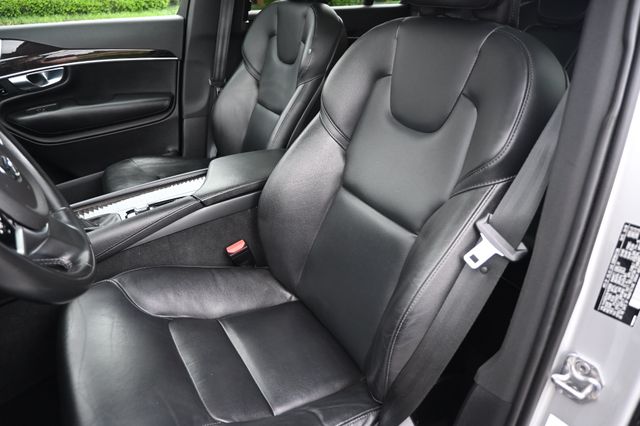 2019 Volvo XC90 T5 Momentum