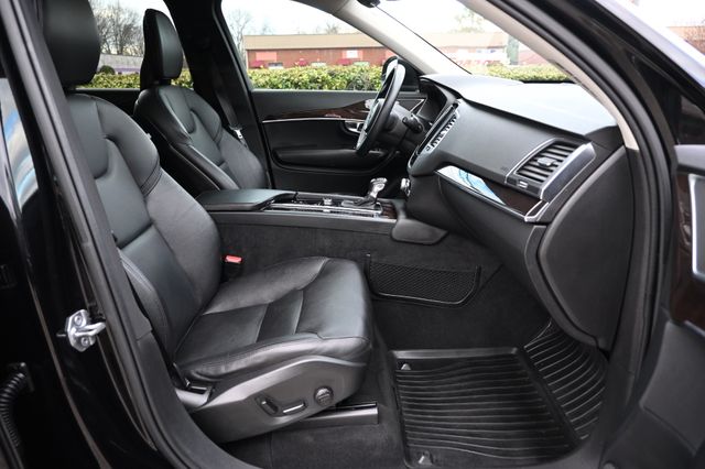 2019 Volvo XC90 T5 Momentum