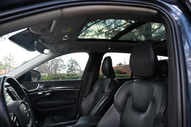 2019 Volvo XC90 T6 Momentum