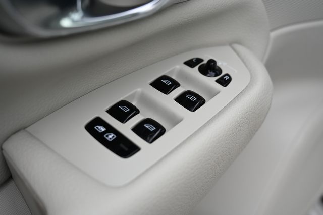 2019 Volvo XC90 T6 Momentum