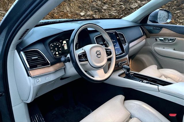 2019 Volvo XC90 T6 Inscription