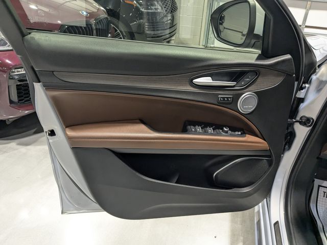 2020 Alfa Romeo Stelvio Ti | Lake Forest IL | Executive Motor Carz 2020 Alfa Romeo Stelvio Ti | Lake Forest IL | Executive Motor Carz