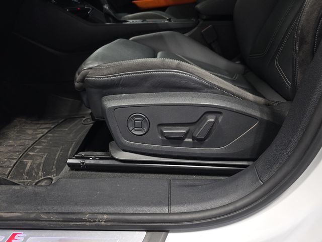 2020 Audi Q3 PREMIUM PLUS S-LINE 2020 Audi Q3 PREMIUM PLUS S-LINE