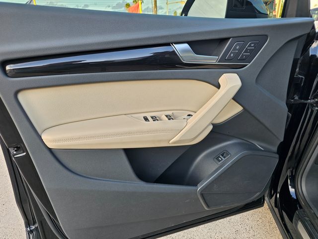 2020 Audi Q5 quattro Premium Plus 45 TFSI | Brownsville TX | English Motors 2020 Audi Q5 quattro Premium Plus 45 TFSI | Brownsville TX | English Motors