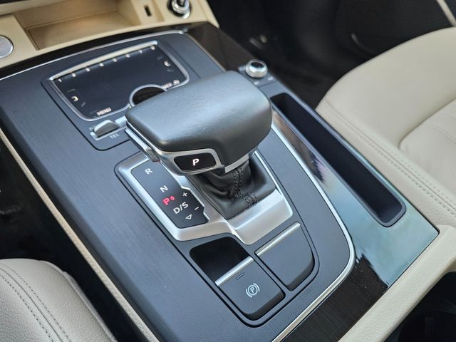 2020 Audi Q5 quattro Premium Plus 45 TFSI | Brownsville TX | English Motors 2020 Audi Q5 quattro Premium Plus 45 TFSI | Brownsville TX | English Motors