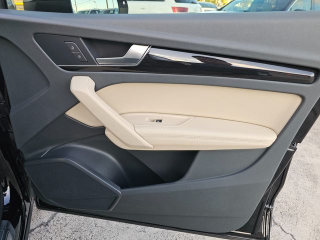 2020 Audi Q5 quattro Premium Plus 45 TFSI | Brownsville TX | English Motors 2020 Audi Q5 quattro Premium Plus 45 TFSI | Brownsville TX | English Motors