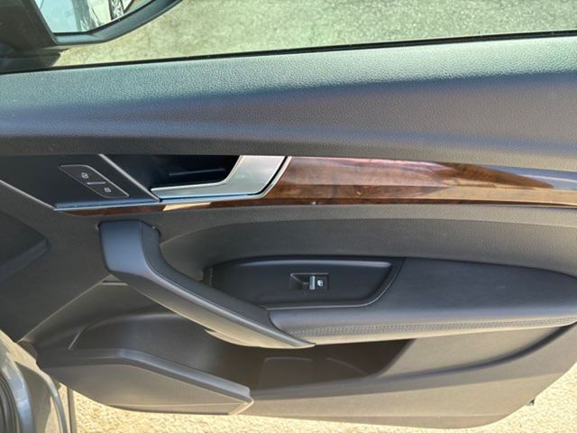 2020 Audi Q5 quattro Premium Plus 45 TFSI | San Antonio, TX | Clear Choice Automotive South