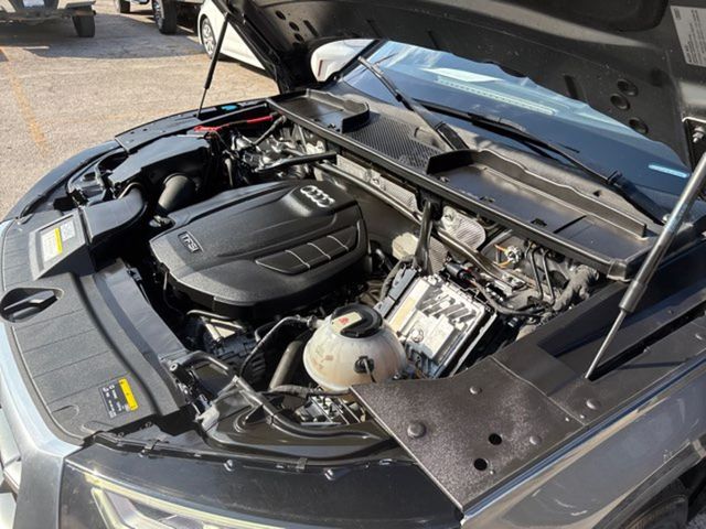 2020 Audi Q5 quattro Premium Plus 45 TFSI | San Antonio, TX | Clear Choice Automotive South