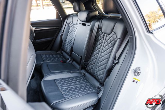 2020 Audi SQ5 3.0T quattro Premium Plus 2020 Audi SQ5 3.0T quattro Premium Plus