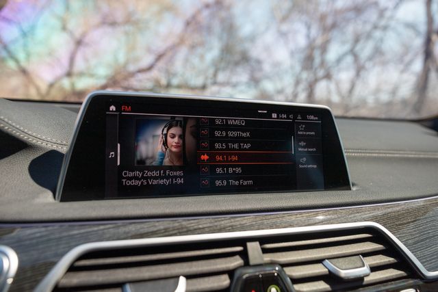 2020 BMW 7 Series 740i xDrive w/ M Sport Package, AWD, 28 MPG