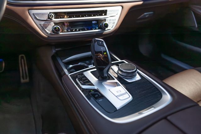2020 BMW 7 Series 740i xDrive w/ M Sport Package, AWD, 28 MPG