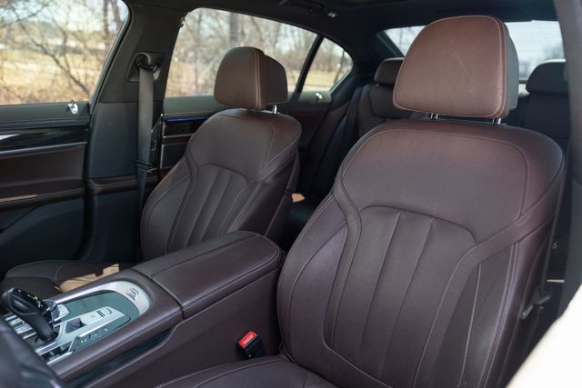 2020 BMW 7 Series 740i xDrive w/ M Sport Package, AWD, 28 MPG
