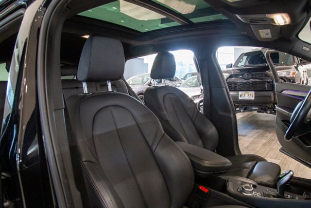 2020 BMW X2 sDrive28i Panoramic roof