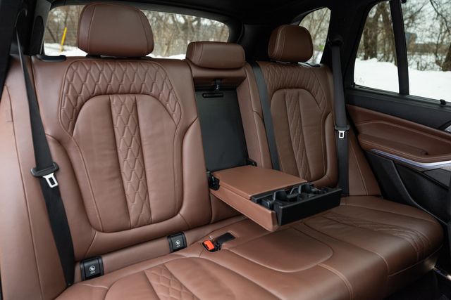 2020 BMW X5 M50i xDrive w/ Heated &amp; Cooled Seats, Remote Start, 523HP