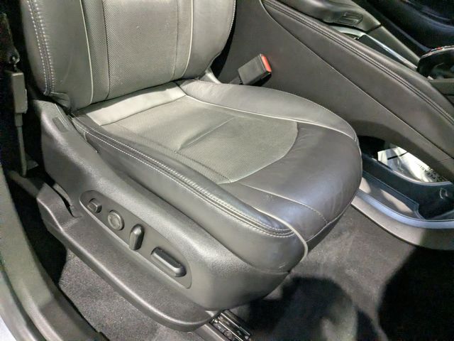 2020 Buick Enclave Avenir | Lake Forest IL | Executive Motor Carz