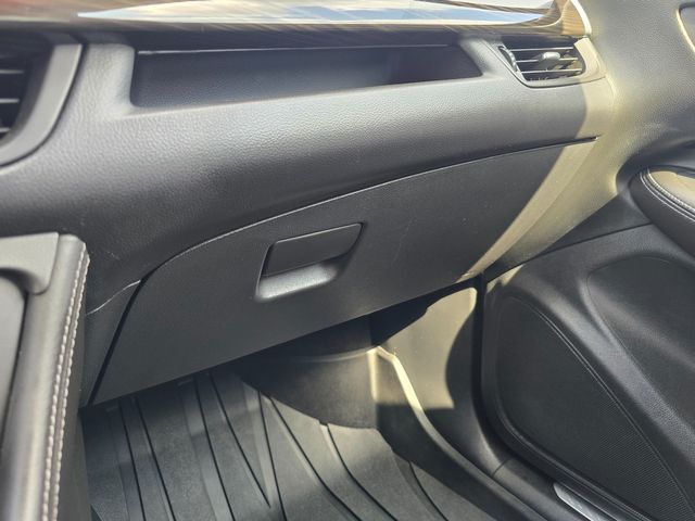 2020 Buick Envision Essence 2020 Buick Envision Essence