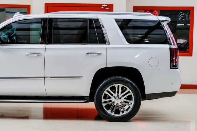 2020 Cadillac Escalade Standard
