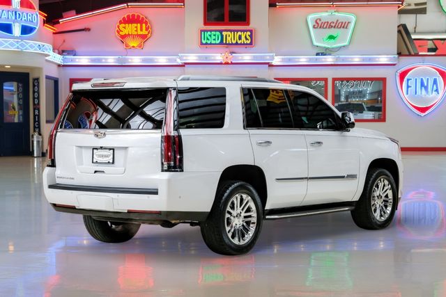 2020 Cadillac Escalade Standard